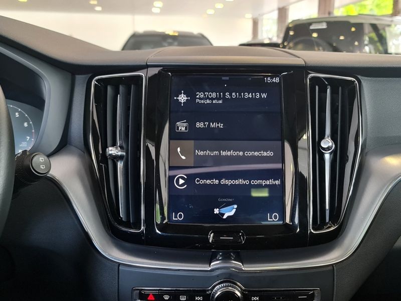 Volvo XC60 2.0 T5 GASOLINA MOMENTUM AWD GEARTRONIC 2019/2019 CARRO DEZ NOVO HAMBURGO / Carros no Vale