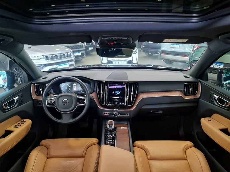 Volvo XC60 2.0 T8 HYBRID INSCRIPTION AWD GEARTRONIC 2020/2021 CARRO DEZ NOVO HAMBURGO / Carros no Vale