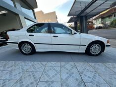 BMW 325i 2.5 SEDAN 24V GASOLINA 4P AUTOMÁTICO 1993/1993 CARRO AUTOMARCAS CAXIAS DO SUL / Carros no Vale