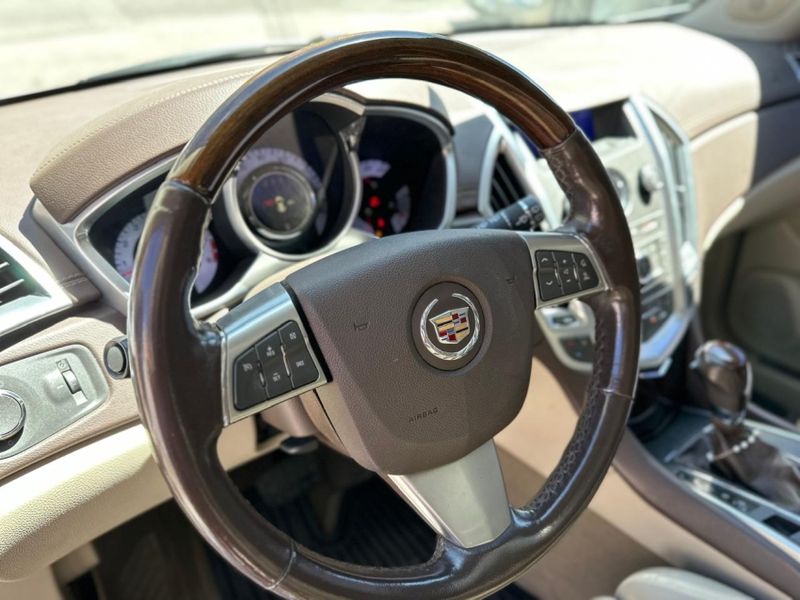 Cadillac SRX 3.0 CROSSOVER AWD V6 GASOLINA 4P AUTOMÁTICO 2010/2011 CARRO AUTOMARCAS CAXIAS DO SUL / Carros no Vale Cadillac SRX 3.0 CROSSOVER AWD V6 GASOLINA 4P AUTOMÁTICO 2010/2011 CARRO AUTOMARCAS CAXIAS DO SUL / Carros no Vale