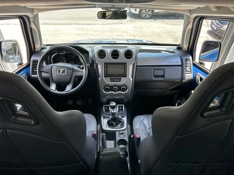 Troller T4 3.2 XLT 4X4 20V TURBO INTERCOOLER DIESEL 2P MANUAL 2014/2015 CARRO AUTOMARCAS CAXIAS DO SUL / Carros no Vale