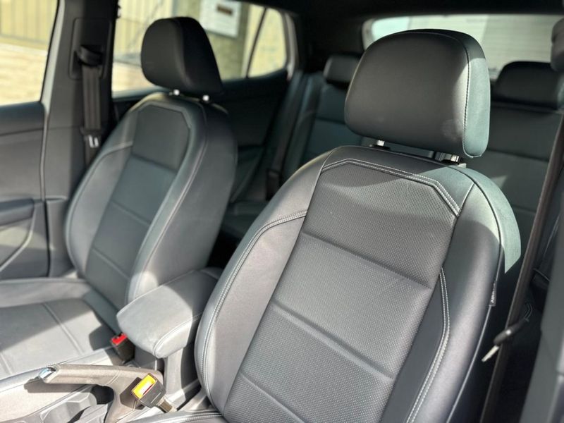 Volkswagen T-CROSS 1.4 250 TSI TOTAL FLEX HIGHLINE AUTOMÁTICO 2023/2024 CARRO AUTOMARCAS CAXIAS DO SUL / Carros no Vale Volkswagen T-CROSS 1.4 250 TSI TOTAL FLEX HIGHLINE AUTOMÁTICO 2023/2024 CARRO AUTOMARCAS CAXIAS DO SUL / Carros no Vale