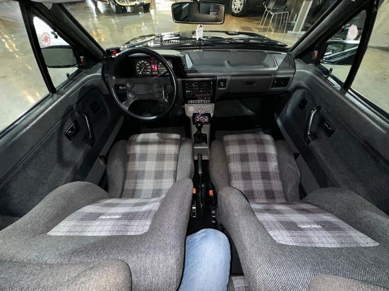 Volkswagen VOYAGE 1.8S SPORT 8V ÁLCOOL 2P MANUAL 1993/1993 CARRO AUTOMARCAS CAXIAS DO SUL / Carros no Vale