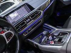 BMW X6 4.4 M 4X4 COUPÉ V8 32V BI-TURBO GASOLINA 4P AUTOMÁTICO 2020/2021 VIA BELLA VEÍCULOS ESPECIAIS CAXIAS DO SUL / Carros no Vale