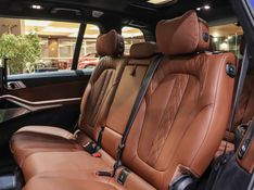 BMW X7 4.4 V8 GASOLINA M60i STEPTRONIC 2024/2025 VIA BELLA VEÍCULOS ESPECIAIS CAXIAS DO SUL / Carros no Vale