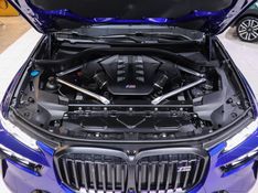 BMW X7 4.4 V8 GASOLINA M60i STEPTRONIC 2024/2025 VIA BELLA VEÍCULOS ESPECIAIS CAXIAS DO SUL / Carros no Vale