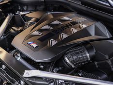 BMW X7 4.4 V8 GASOLINA M60i STEPTRONIC 2024/2025 VIA BELLA VEÍCULOS ESPECIAIS CAXIAS DO SUL / Carros no Vale