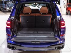 BMW X7 4.4 V8 GASOLINA M60i STEPTRONIC 2024/2025 VIA BELLA VEÍCULOS ESPECIAIS CAXIAS DO SUL / Carros no Vale
