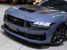 Ford MUSTANG 5.0 V8 GASOLINA DARK HORSE SELECTSHIFT 2025/2025 VIA BELLA VEÍCULOS ESPECIAIS CAXIAS DO SUL / Carros no Vale