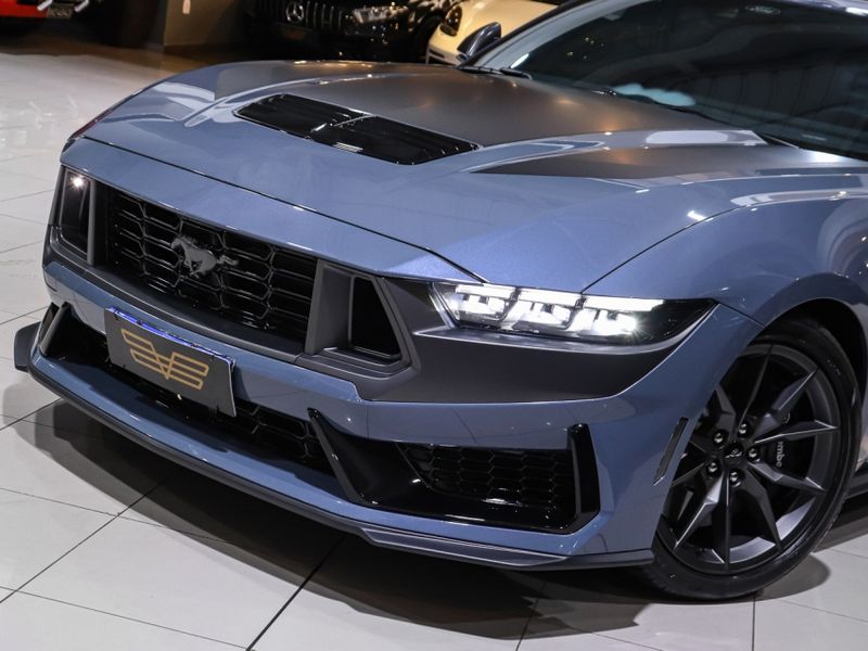 Ford MUSTANG 5.0 V8 GASOLINA DARK HORSE SELECTSHIFT 2025/2025 VIA BELLA VEÍCULOS ESPECIAIS CAXIAS DO SUL / Carros no Vale