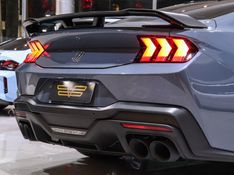 Ford MUSTANG 5.0 V8 GASOLINA DARK HORSE SELECTSHIFT 2025/2025 VIA BELLA VEÍCULOS ESPECIAIS CAXIAS DO SUL / Carros no Vale