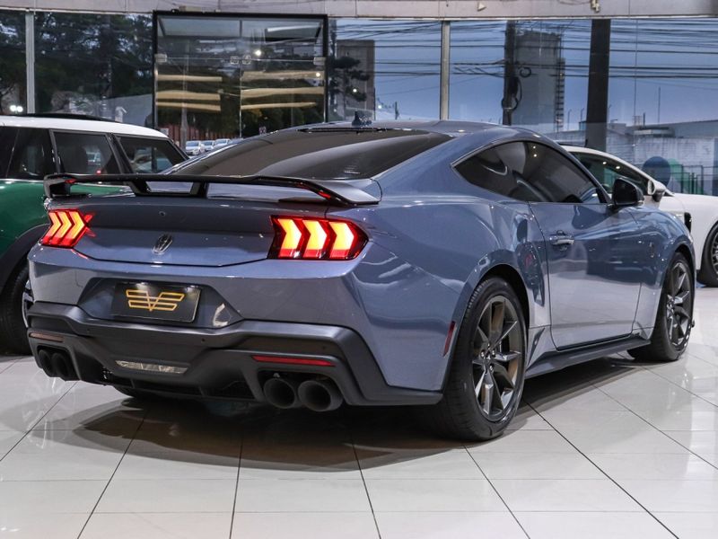 Ford MUSTANG 5.0 V8 GASOLINA DARK HORSE SELECTSHIFT 2025/2025 VIA BELLA VEÍCULOS ESPECIAIS CAXIAS DO SUL / Carros no Vale