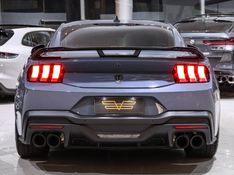 Ford MUSTANG 5.0 V8 GASOLINA DARK HORSE SELECTSHIFT 2025/2025 VIA BELLA VEÍCULOS ESPECIAIS CAXIAS DO SUL / Carros no Vale