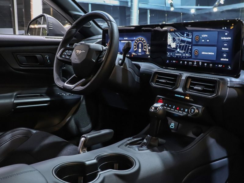 Ford MUSTANG 5.0 V8 GASOLINA DARK HORSE SELECTSHIFT 2025/2025 VIA BELLA VEÍCULOS ESPECIAIS CAXIAS DO SUL / Carros no Vale
