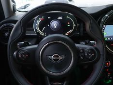 Mini COOPER 2.0 16V TWINPOWER GASOLINA S 4P STEPTRONIC 2020/2021 VIA BELLA VEÍCULOS ESPECIAIS CAXIAS DO SUL / Carros no Vale