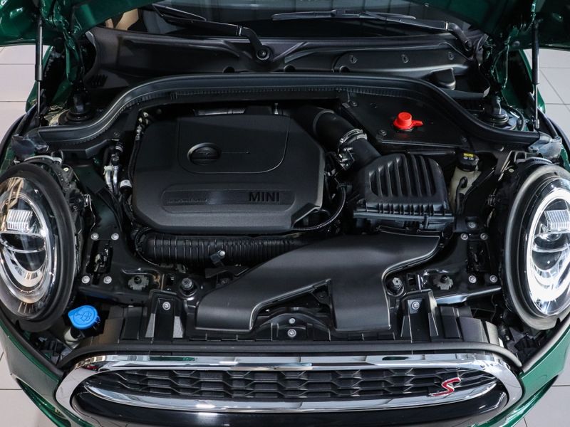 Mini COOPER 2.0 16V TWINPOWER GASOLINA S 4P STEPTRONIC 2020/2021 VIA BELLA VEÍCULOS ESPECIAIS CAXIAS DO SUL / Carros no Vale