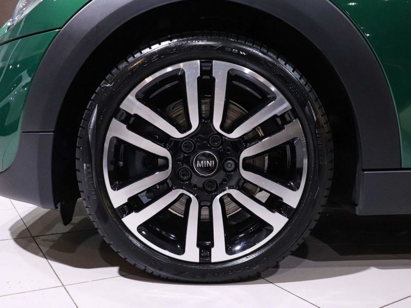 Mini COOPER 2.0 16V TWINPOWER GASOLINA S 4P STEPTRONIC 2020/2021 VIA BELLA VEÍCULOS ESPECIAIS CAXIAS DO SUL / Carros no Vale