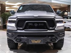 Ram 1500 5.7 V8 GASOLINA REBEL CD 4X4 AUTOMÁTICO 2022/2022 VIA BELLA VEÍCULOS ESPECIAIS CAXIAS DO SUL / Carros no Vale