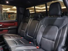 Ram 1500 5.7 V8 GASOLINA REBEL CD 4X4 AUTOMÁTICO 2022/2022 VIA BELLA VEÍCULOS ESPECIAIS CAXIAS DO SUL / Carros no Vale