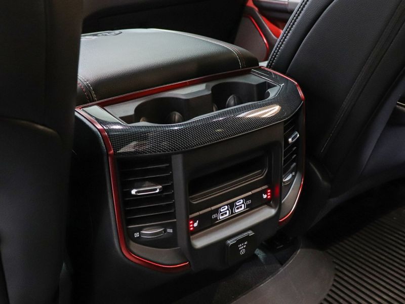 Ram 1500 5.7 V8 GASOLINA REBEL CD 4X4 AUTOMÁTICO 2022/2022 VIA BELLA VEÍCULOS ESPECIAIS CAXIAS DO SUL / Carros no Vale