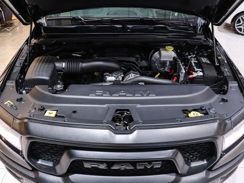 Ram 1500 5.7 V8 GASOLINA REBEL CD 4X4 AUTOMÁTICO 2022/2022 VIA BELLA VEÍCULOS ESPECIAIS CAXIAS DO SUL / Carros no Vale