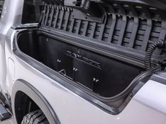 Ram 1500 5.7 V8 GASOLINA REBEL CD 4X4 AUTOMÁTICO 2022/2022 VIA BELLA VEÍCULOS ESPECIAIS CAXIAS DO SUL / Carros no Vale