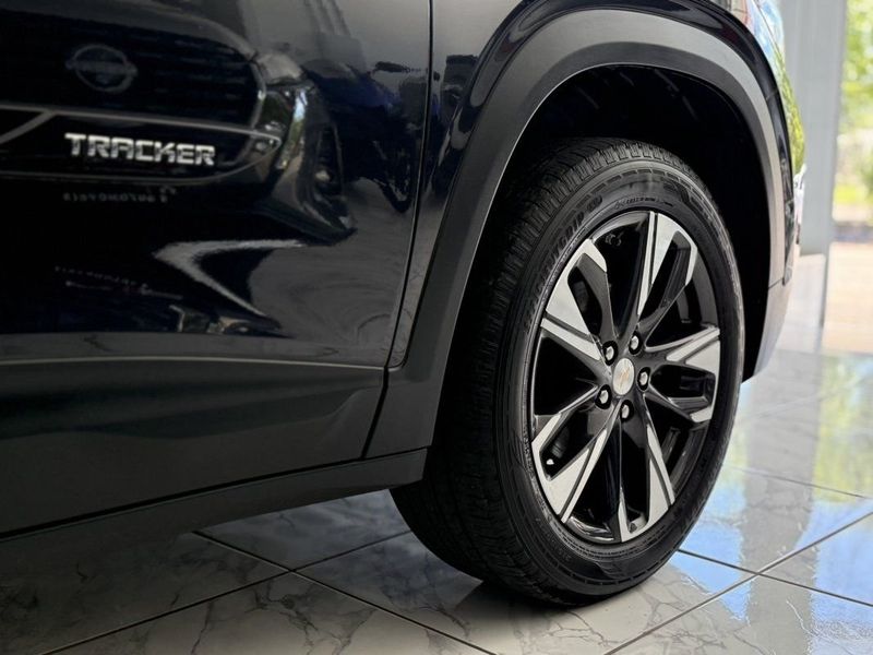 CHEVROLET TRACKER PREMIER II 1.2 TURBO AT6 2025 SÓ MOTOS E AUTOMÓVEIS SANTA CRUZ DO SUL / Carros no Vale