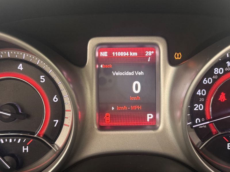 Fiat Freemont Emotion 2.4 2011/2012 COVEL VEICULOS ENCANTADO / Carros no Vale Fiat Freemont Emotion 2.4 2011/2012 COVEL VEICULOS ENCANTADO / Carros no Vale