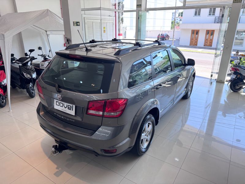 Fiat Freemont Emotion 2.4 2011/2012 COVEL VEICULOS ENCANTADO / Carros no Vale Fiat Freemont Emotion 2.4 2011/2012 COVEL VEICULOS ENCANTADO / Carros no Vale