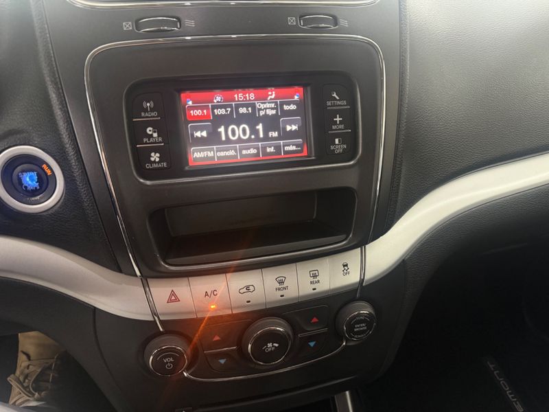 Fiat Freemont Emotion 2.4 2011/2012 COVEL VEICULOS ENCANTADO / Carros no Vale Fiat Freemont Emotion 2.4 2011/2012 COVEL VEICULOS ENCANTADO / Carros no Vale