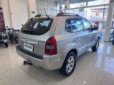 Hyundai Tucson 2.0 Gls 2014/2015 COVEL VEICULOS ENCANTADO / Carros no Vale