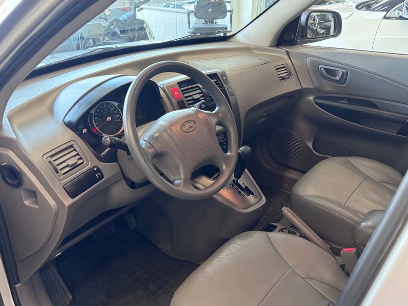 Hyundai Tucson 2.0 Gls 2014/2015 COVEL VEICULOS ENCANTADO / Carros no Vale