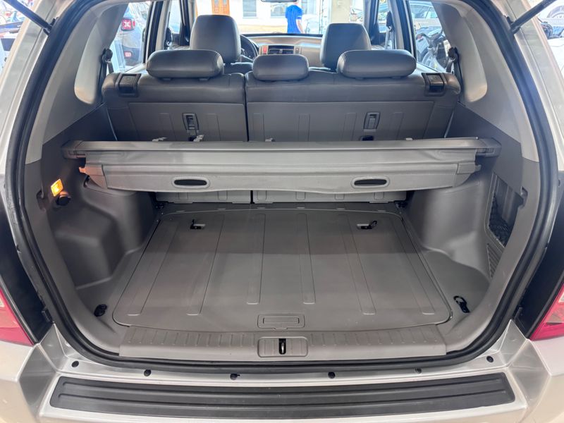 Hyundai Tucson 2.0 Gls 2014/2015 COVEL VEICULOS ENCANTADO / Carros no Vale