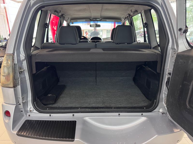 Mitsubishi Pajero Tr4 Fl 2wd Hp 2013/2013 COVEL VEICULOS ENCANTADO / Carros no Vale