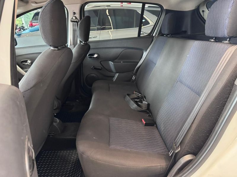 Renault Sandero Expression 1.0 16v Hi Mec. 2016/2017 COVEL VEICULOS ENCANTADO / Carros no Vale