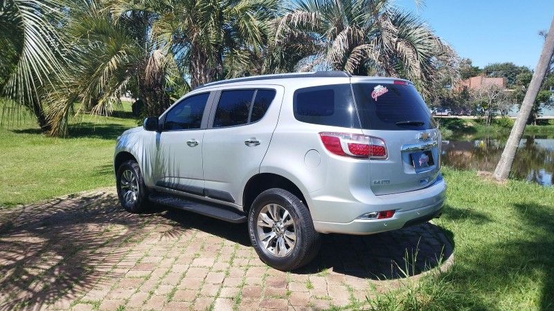 Chevrolet TRAILBLAZER LTZ 2.8 2017 GRASSI VEÍCULOS LAJEADO / Carros no Vale