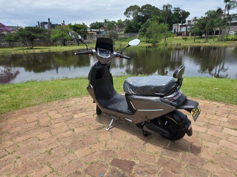 Outros SPACE 1000W AUTOPROPELIDO 2026 GRASSI VEÍCULOS LAJEADO / Carros no Vale