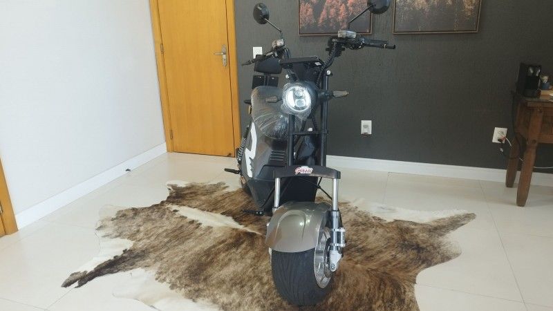 Outros X12 1000W AUTOPROPELIDO 2026 GRASSI VEÍCULOS LAJEADO / Carros no Vale