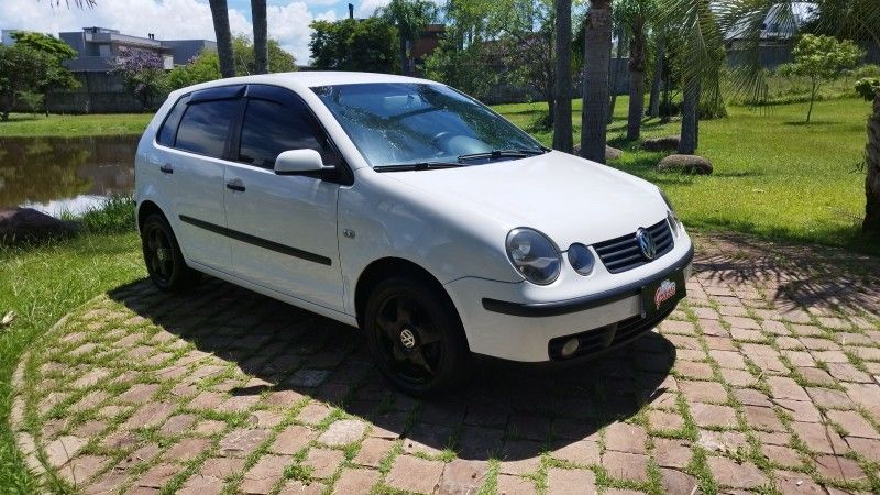Volkswagen POLO HATCH 1.6 2003 GRASSI VEÍCULOS LAJEADO / Carros no Vale