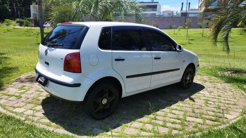 Volkswagen POLO HATCH 1.6 2003 GRASSI VEÍCULOS LAJEADO / Carros no Vale