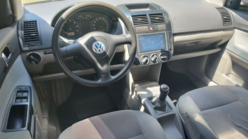 Volkswagen POLO HATCH 1.6 2003 GRASSI VEÍCULOS LAJEADO / Carros no Vale