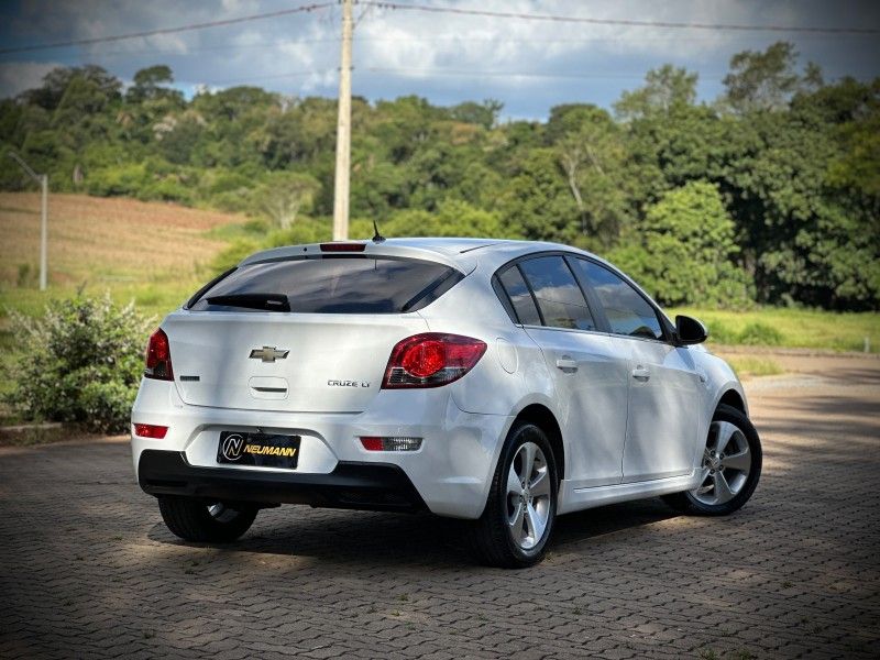 Chevrolet CRUZE LT 1.8 2012 NEUMANN VEÍCULOS ARROIO DO MEIO / Carros no Vale