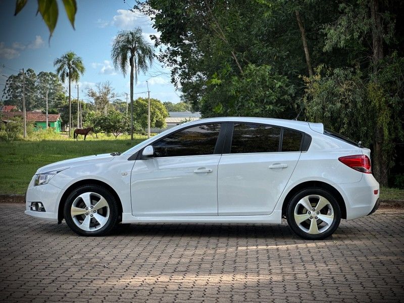Chevrolet CRUZE LT 1.8 2012 NEUMANN VEÍCULOS ARROIO DO MEIO / Carros no Vale