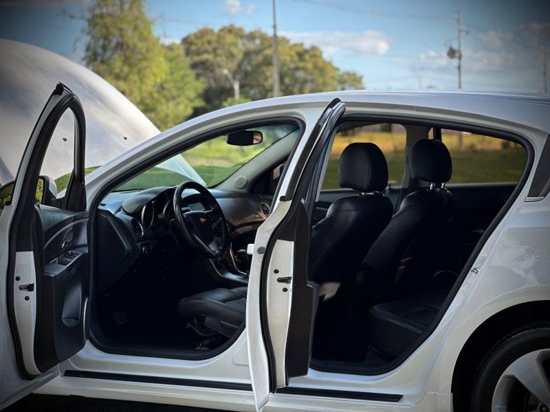 Chevrolet CRUZE LT 1.8 2012 NEUMANN VEÍCULOS ARROIO DO MEIO / Carros no Vale