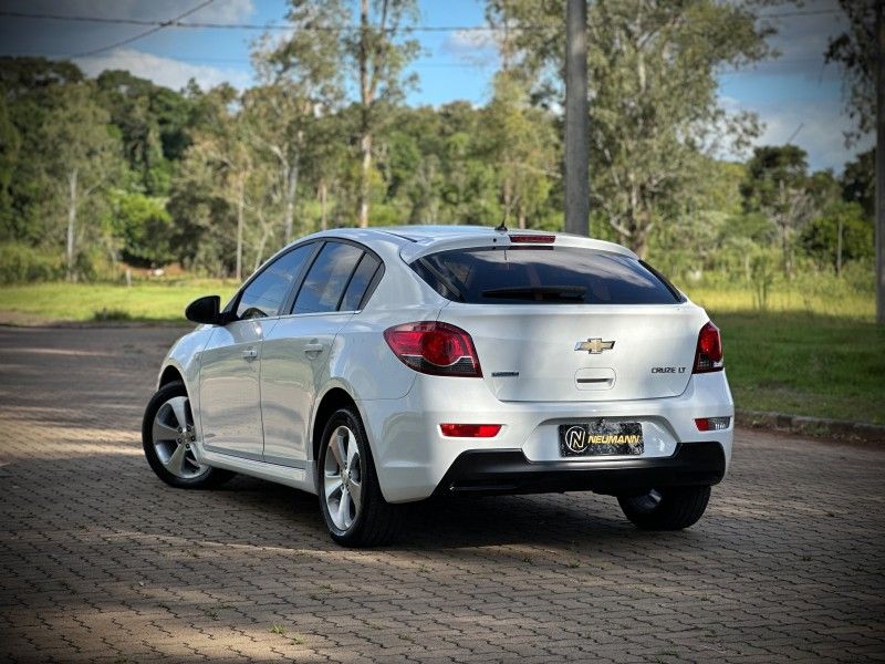 Chevrolet CRUZE LT 1.8 2012 NEUMANN VEÍCULOS ARROIO DO MEIO / Carros no Vale