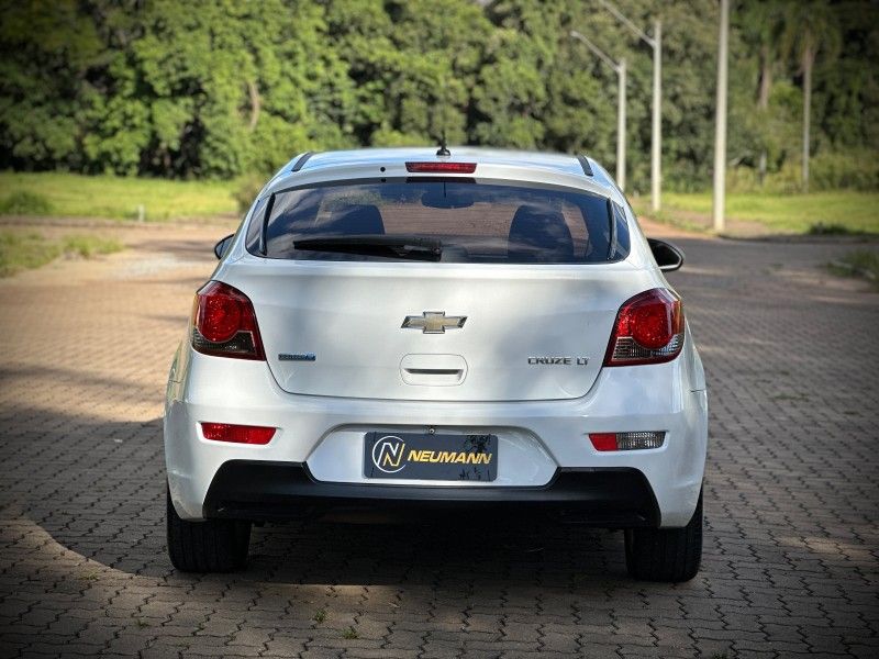 Chevrolet CRUZE LT 1.8 2012 NEUMANN VEÍCULOS ARROIO DO MEIO / Carros no Vale