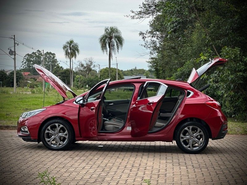Chevrolet CRUZE SPORT LTZ 1.4 2018 NEUMANN VEÍCULOS ARROIO DO MEIO / Carros no Vale