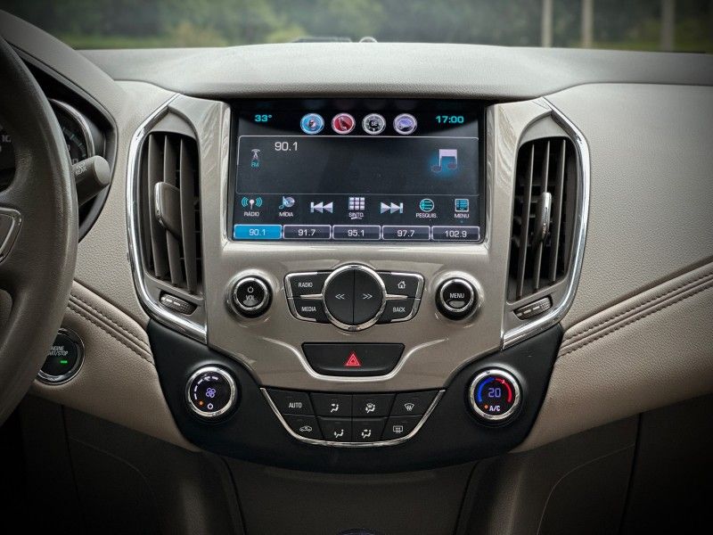 Chevrolet CRUZE SPORT LTZ 1.4 2018 NEUMANN VEÍCULOS ARROIO DO MEIO / Carros no Vale