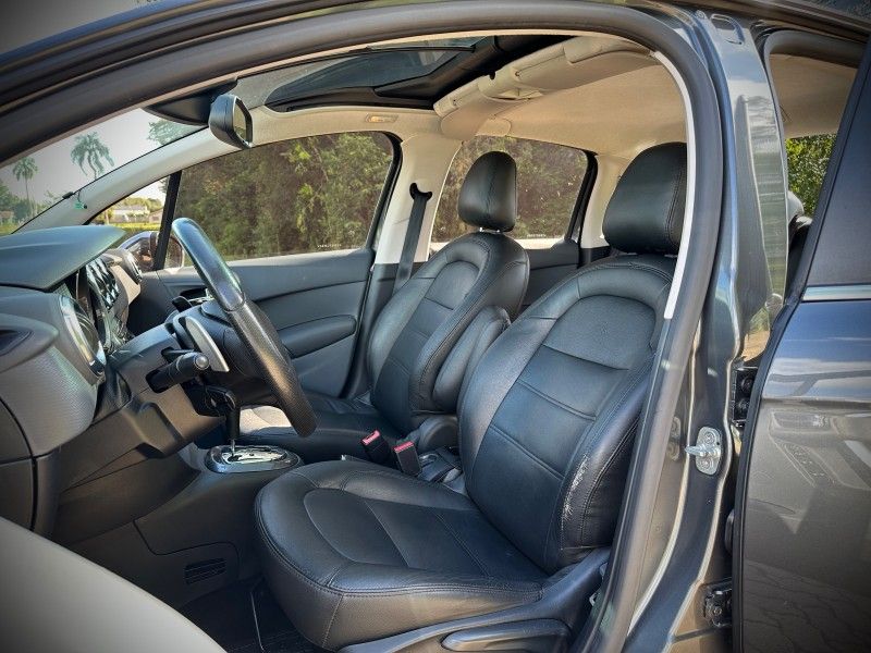 Citroen C3 EXCLUSIVE 1.6 2014 NEUMANN VEÍCULOS ARROIO DO MEIO / Carros no Vale Citroen C3 EXCLUSIVE 1.6 2014 NEUMANN VEÍCULOS ARROIO DO MEIO / Carros no Vale