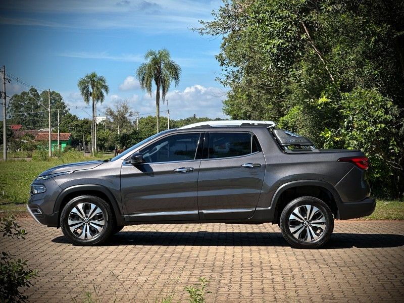 Fiat TORO VOLCANO 2.0 2022 NEUMANN VEÍCULOS ARROIO DO MEIO / Carros no Vale